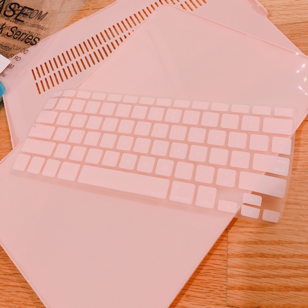 Brand New MacBook Air 13 in Case